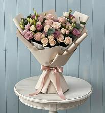 Букет цветов из:  Розы и Лизиантусы в Баклашах