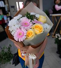 Букет цветов из:  Герберы, Розы и Хризантемы в Баклашах