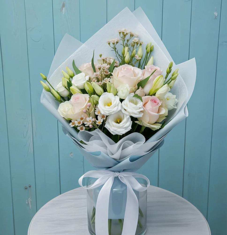 Букет цветов из: Розы и Лизиантусы в Баклашах