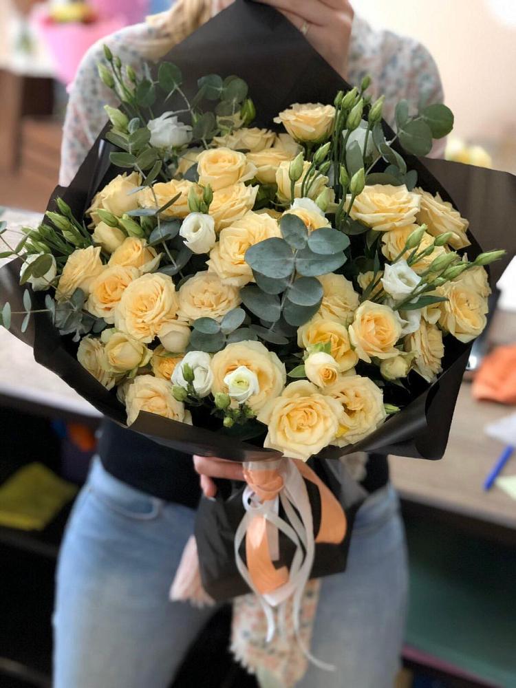 Букет цветов из: Розы и Лизиантусы в Баклашах