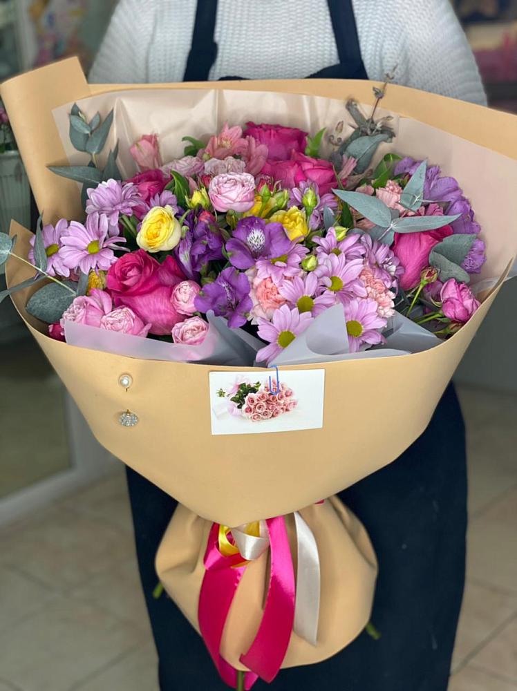 Букет цветов из: Хризантемы, Гвоздики и Альстромерии в Баклашах