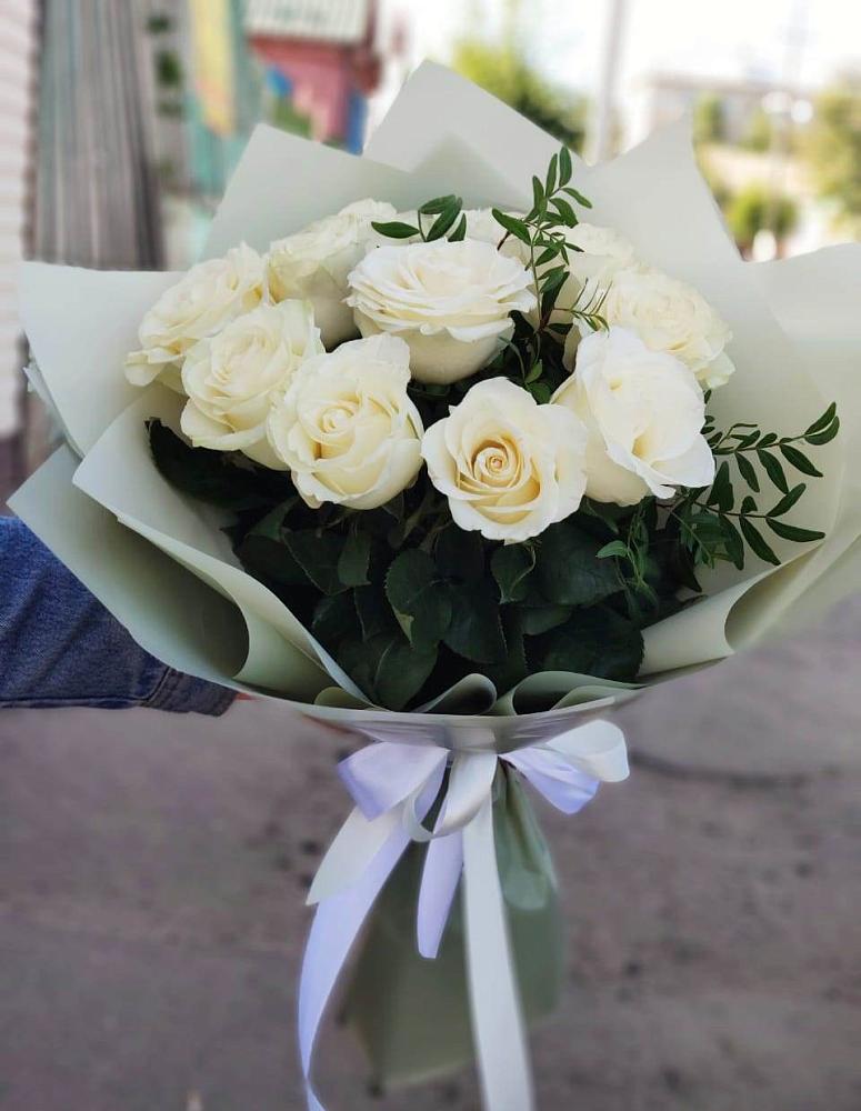 Букет Белые розы Проуд в Баклашах