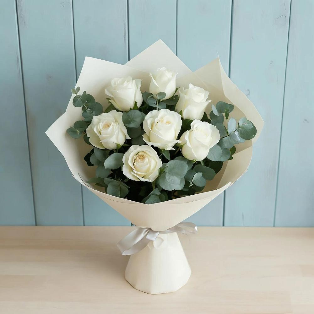 Букет Белые розы в Эвкалипте в Баклашах