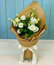 Букет цветов из:  Хризантемы и Лизиантусы в Баклашах