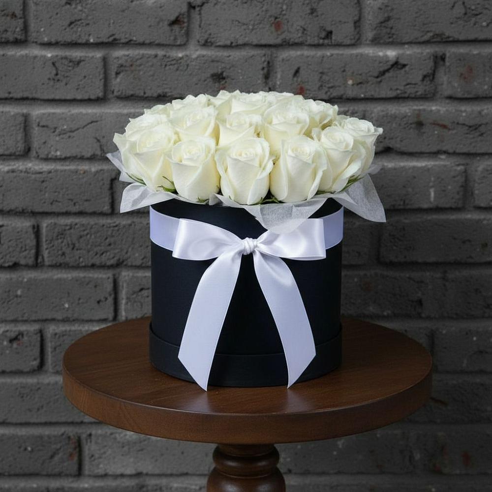 Цветочная композиция из Розы в шляпной коробке в Баклашах