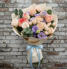 Букет цветов из:  Розы, Лизиантусы и Гвоздики #REPLACE_PRED# Баклашах